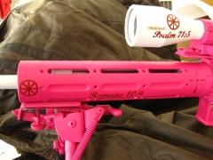 Tactical Ar-15 in pink and white_3